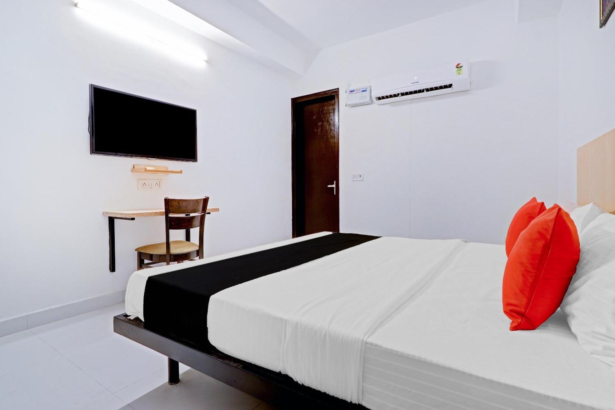 Hotel O Vasundhra Grand Ghaziabad Bagian luar foto