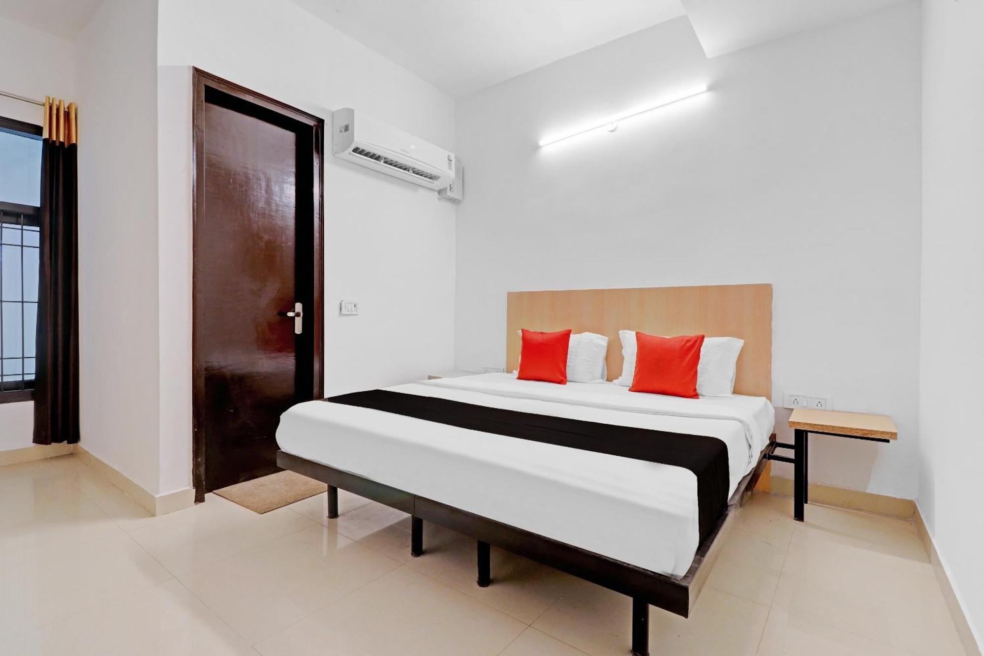 Hotel O Vasundhra Grand Ghaziabad Bagian luar foto